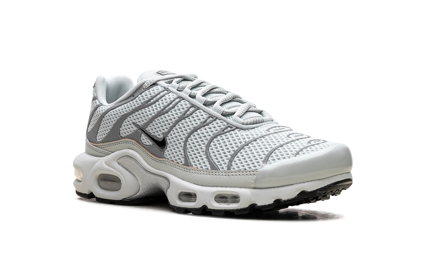 Air Max Plus WMNS Light Silver