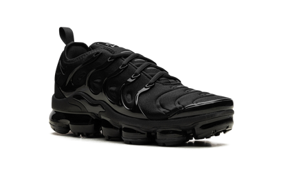 Air Vapormax Plus  Triple Black